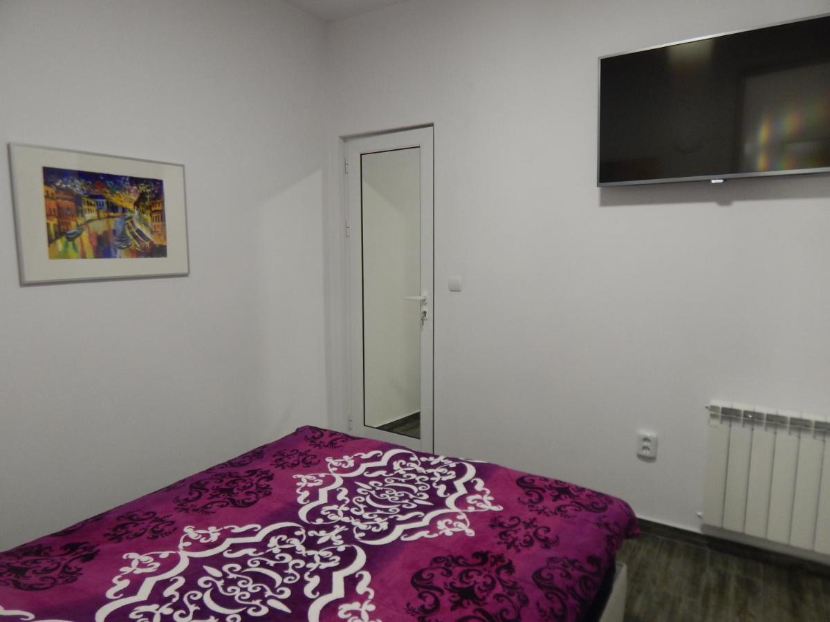Hotel Red House Kiustendił Zewnętrze zdjęcie